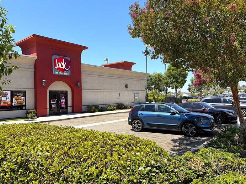Primary Photo Of 20101 Lake Forest Dr, Lake Forest Fast Food For Sale