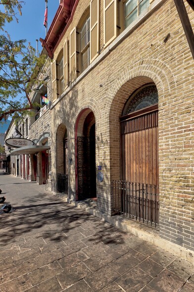 More Photos Of 410 E 6th St, Austin Loft Creative Space For Lease
