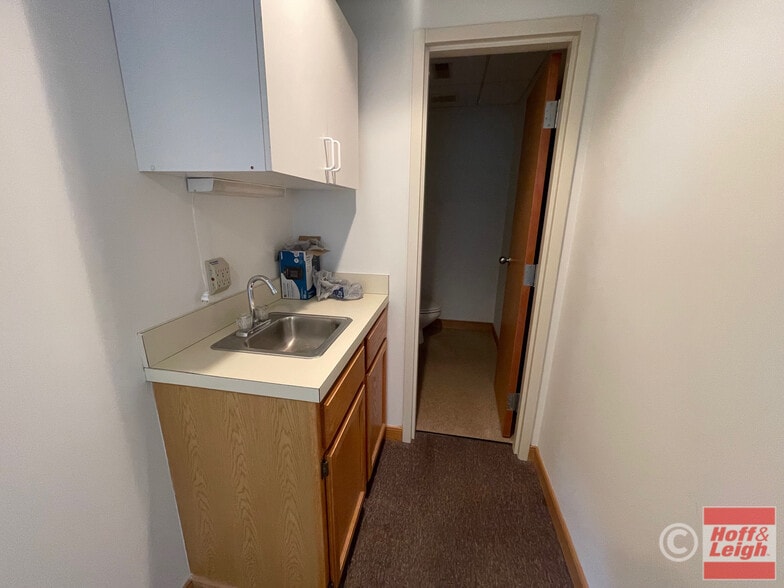 More Photos Of 631 W Exchange St, Akron Office For Sale