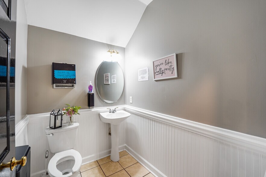 More Photos Of 1240 Fort Bragg Rd, Fayetteville Restaurant For Sale