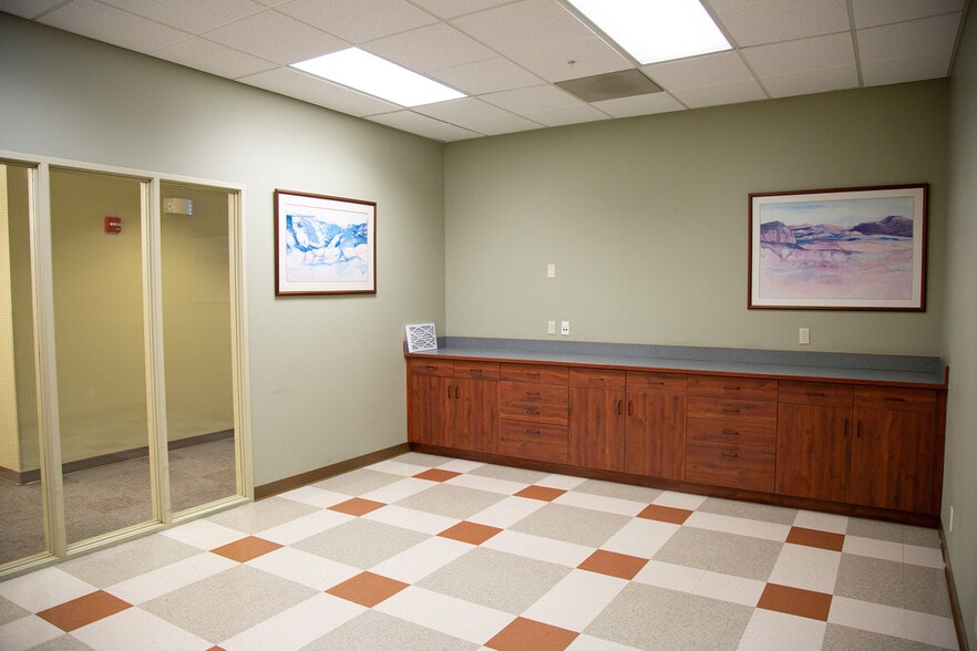 More Photos Of 7471 Pan American Fwy NE, Albuquerque Office For Lease