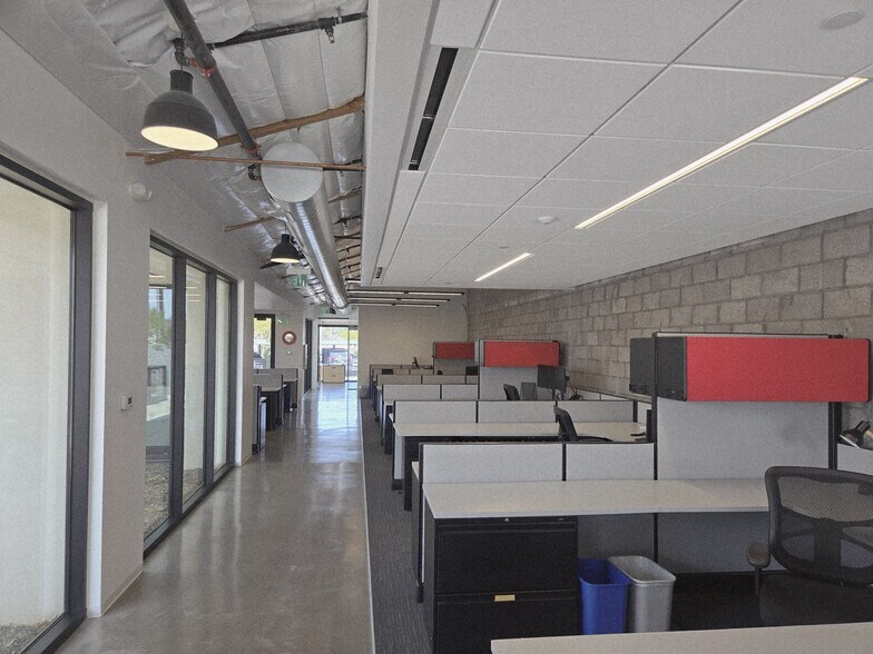 More Photos Of 6380 E Thomas Rd, Scottsdale Office For Lease