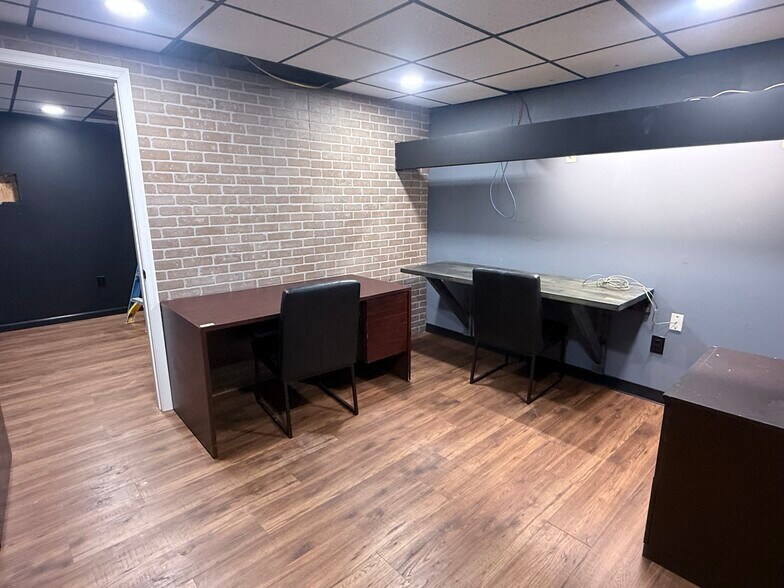 More Photos Of 416-424 W 25th St, Norfolk Freestanding For Sale