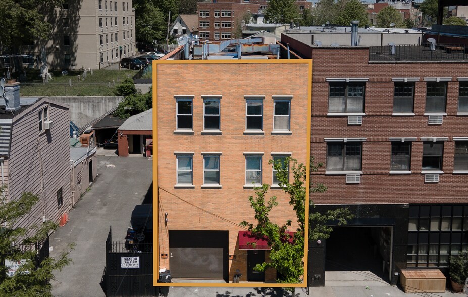 Primary Photo Of 1427 Astoria Blvd, Astoria Manufacturing For Sale