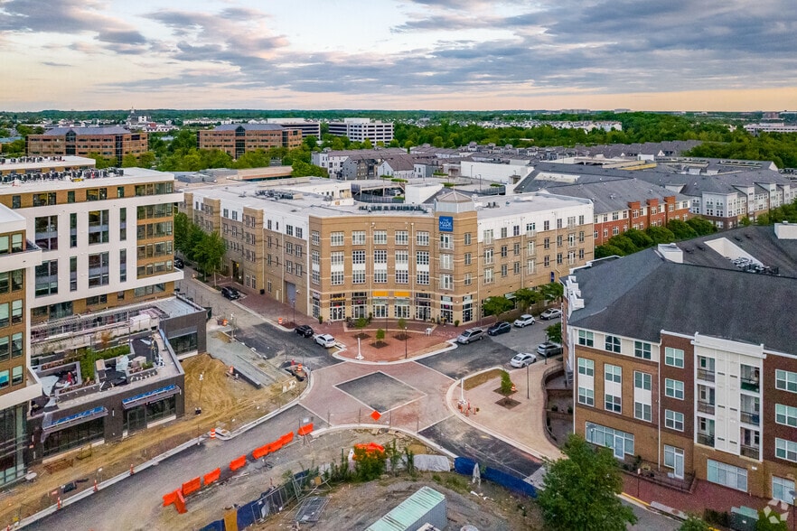 More Photos Of 2323 Dulles Station Blvd, Herndon Apartments For Lease