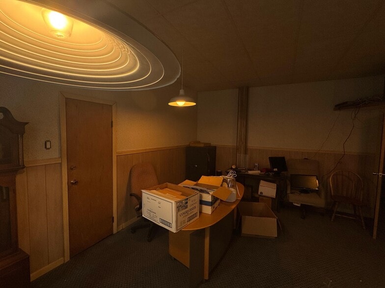 More Photos Of 3100 Kensington Ave, Philadelphia Storefront For Lease