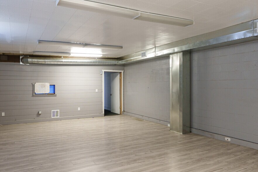 More Photos Of 83333 State Highway 111, Indio Auto Dealership For Lease