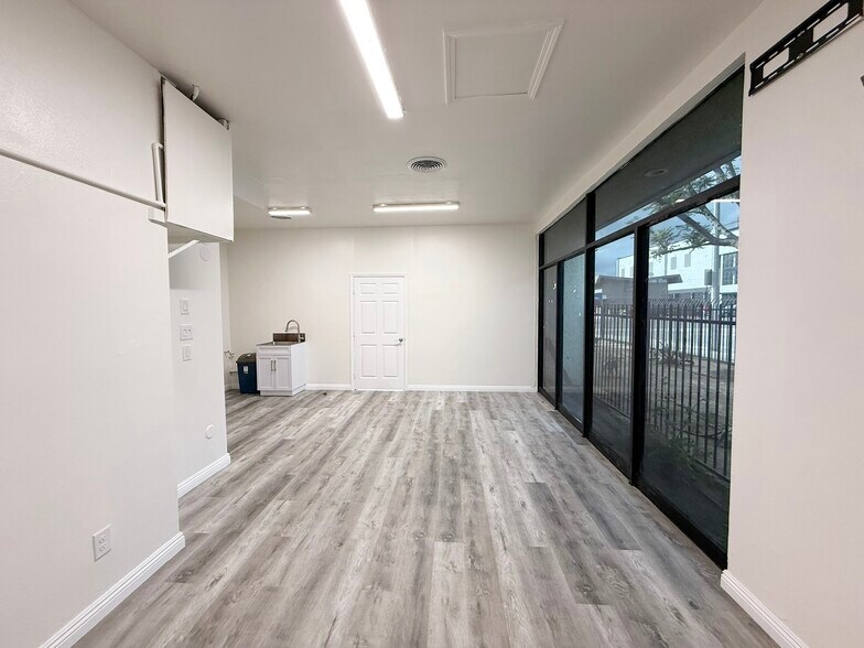 More Photos Of 6630-6632 Rosemead Blvd, Pico Rivera Freestanding For Lease