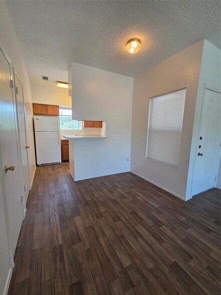 More Photos Of 2421 W Slaughter Ln, Austin Multifamily For Sale