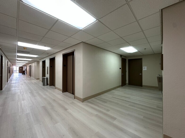 More Photos Of 11880 Bird Rd, Miami Medical For Lease