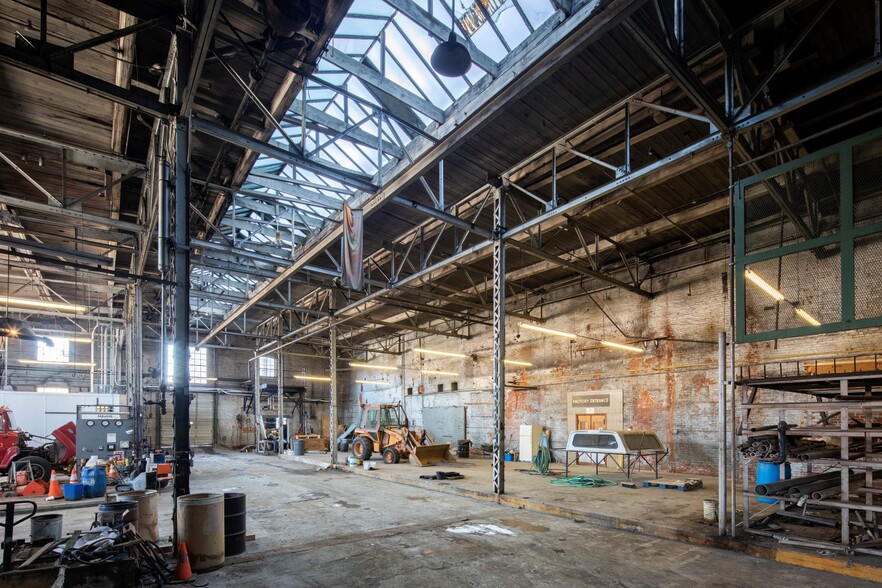 More Photos Of 165 Front St, Chicopee Apartments For Sale