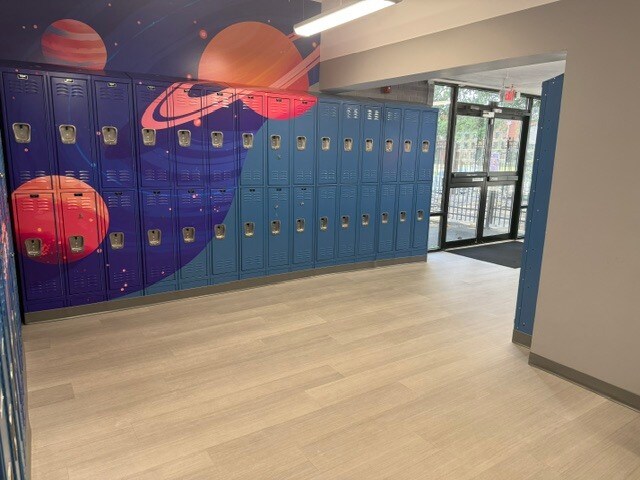 More Photos Of 1015 W Indiana St, Evansville Office For Lease