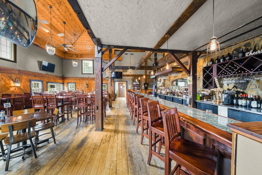 More Photos Of 8148 Main St, Garrettsville Restaurant For Sale