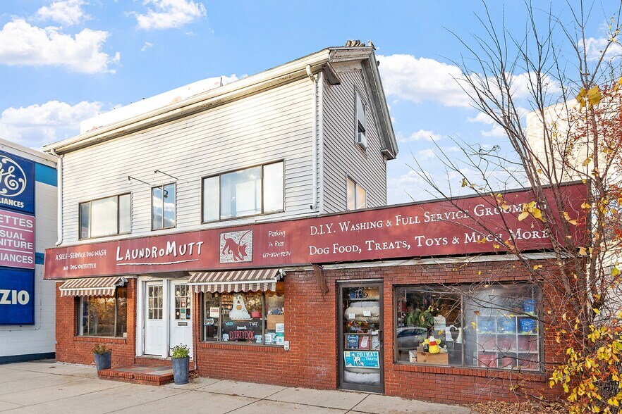More Photos Of 489 Concord Ave, Cambridge Veterinarian Kennel For Sale