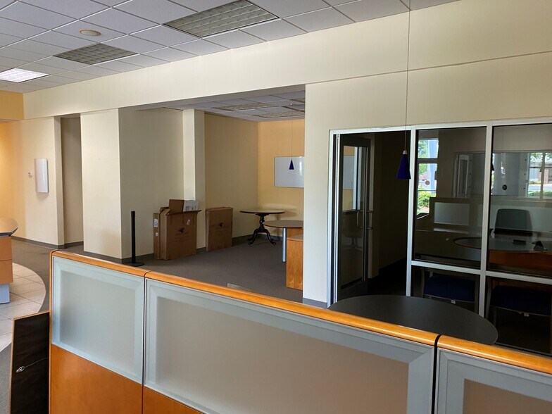 More Photos Of 1602 Walton Way, Augusta Bank For Sale