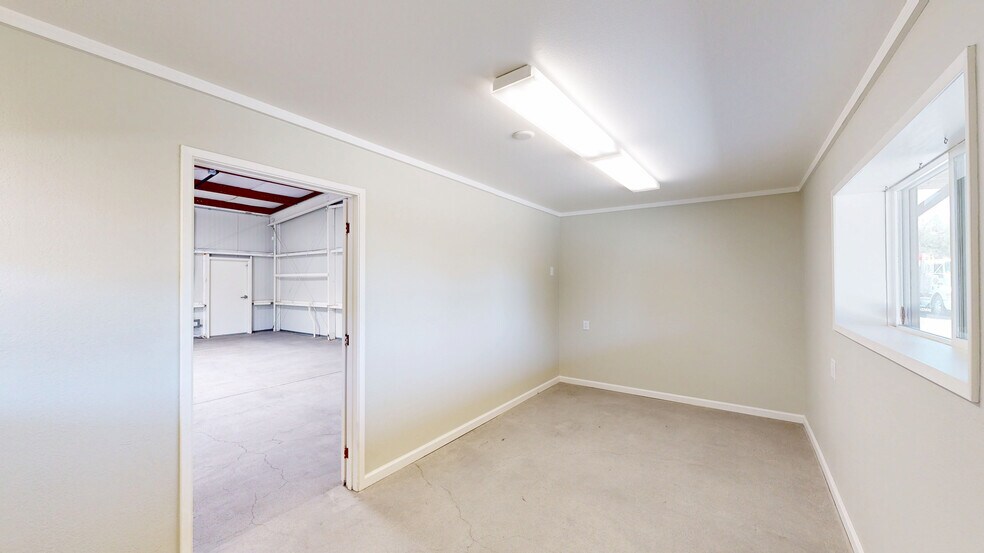 More Photos Of 1480 Grove St, Healdsburg Office For Lease