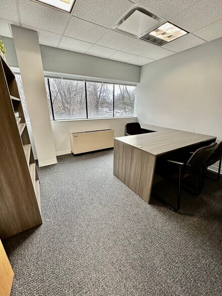 More Photos Of 67 Holly Hill Ln, Greenwich Office For Sale
