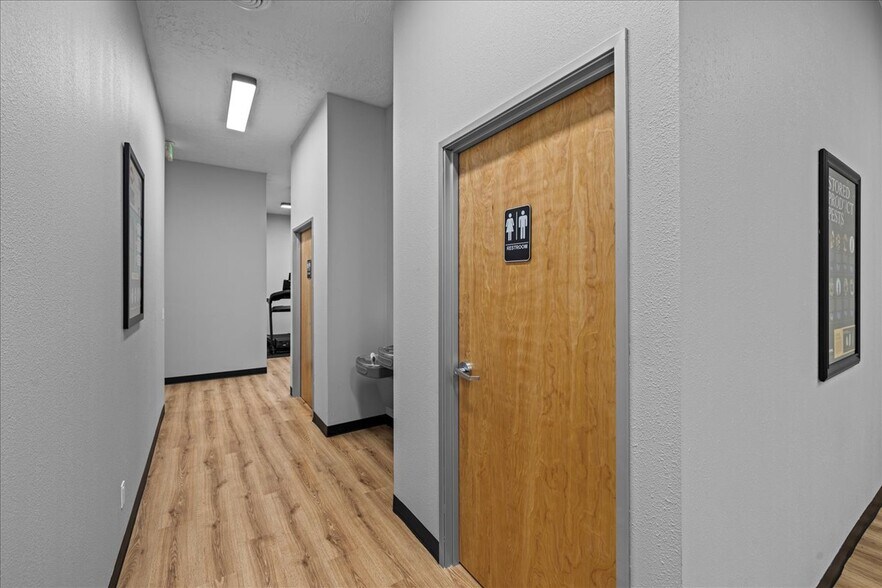 More Photos Of 6421-6517 W Ustick Rd, Boise Freestanding For Sale