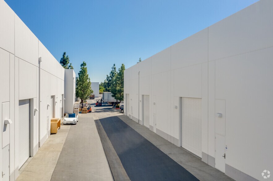 More Photos Of 9711-9741 Irvine Center Dr, Irvine Warehouse For Lease
