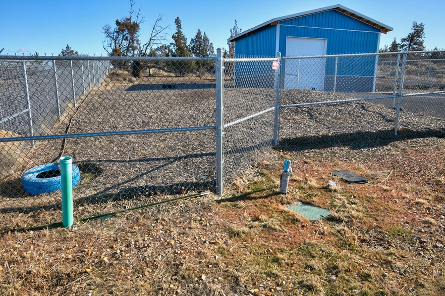 More Photos Of 932 4th ct, Redmond Warehouse For Sale