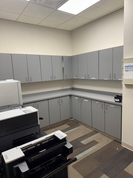 More Photos Of 3500-3560 Park Center Dr, Dayton Flex For Lease