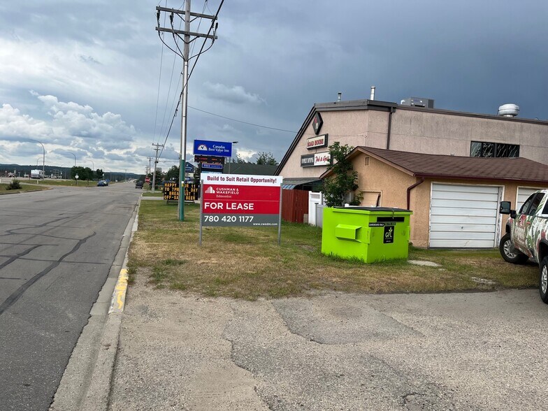 More Photos Of 3515 Caxton St, Whitecourt Hotel For Lease