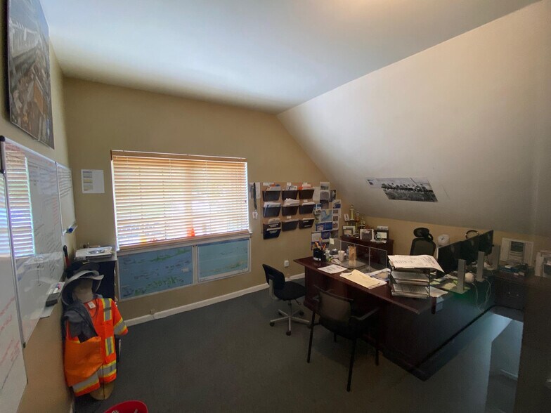 More Photos Of 106240 Overseas Hwy, Key Largo Office For Sale