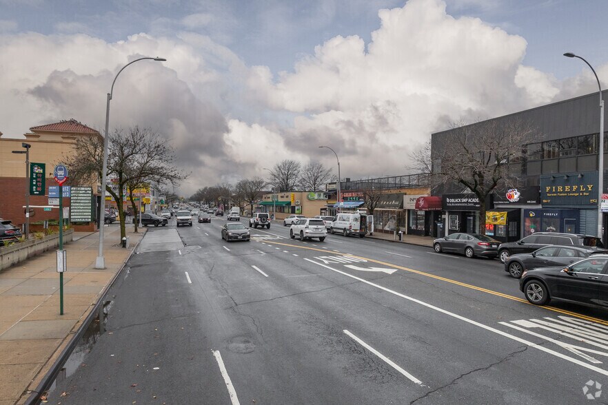 More Photos Of 195-20 Northern Blvd, Flushing Land For Lease