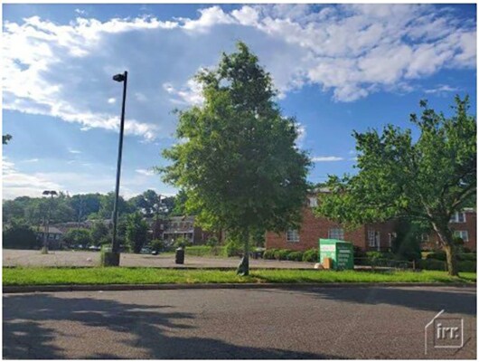 More Photos Of 307 40th NE, Washington Land For Sale