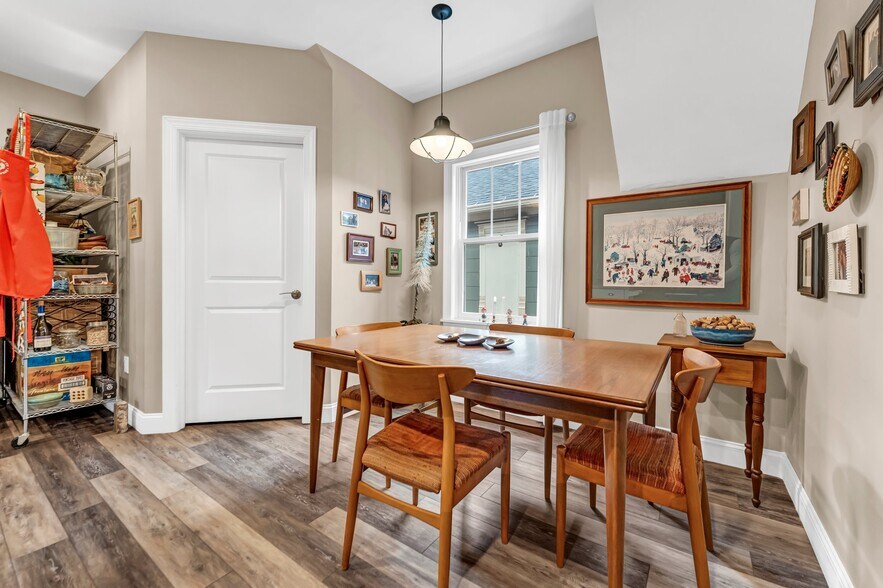 More Photos Of 6576 E Quaker St, Orchard Park Freestanding For Sale