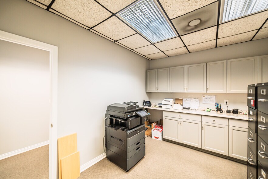 More Photos Of 3140 Parisa Dr, Paducah Office For Sale