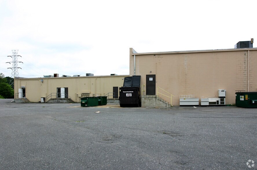 More Photos Of 2211 N New Hope Rd, Gastonia General Retail For Lease