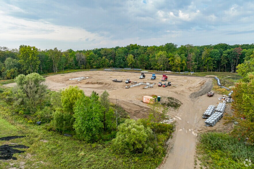 More Photos Of 10600 Hi Tech Dr, Whitmore Lake Warehouse For Lease