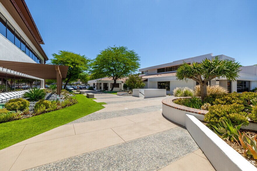 More Photos Of 23603 Park Sorrento, Calabasas Unknown For Lease