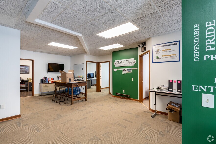 More Photos Of 53425-53445 Grand River Ave, New Hudson Office For Sale
