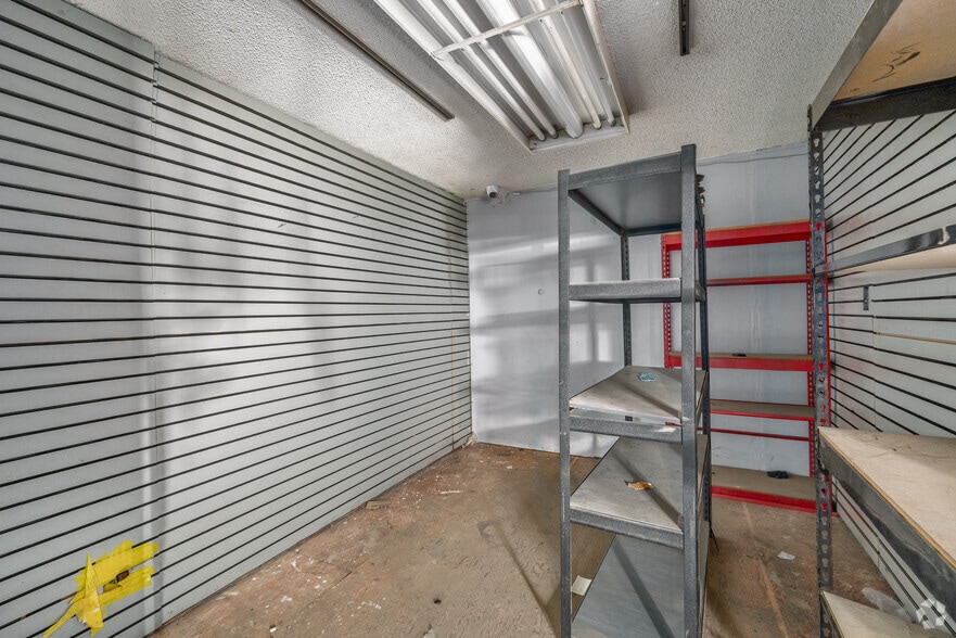 More Photos Of 540 Veterans Blvd, Redwood City Truck Terminal For Lease