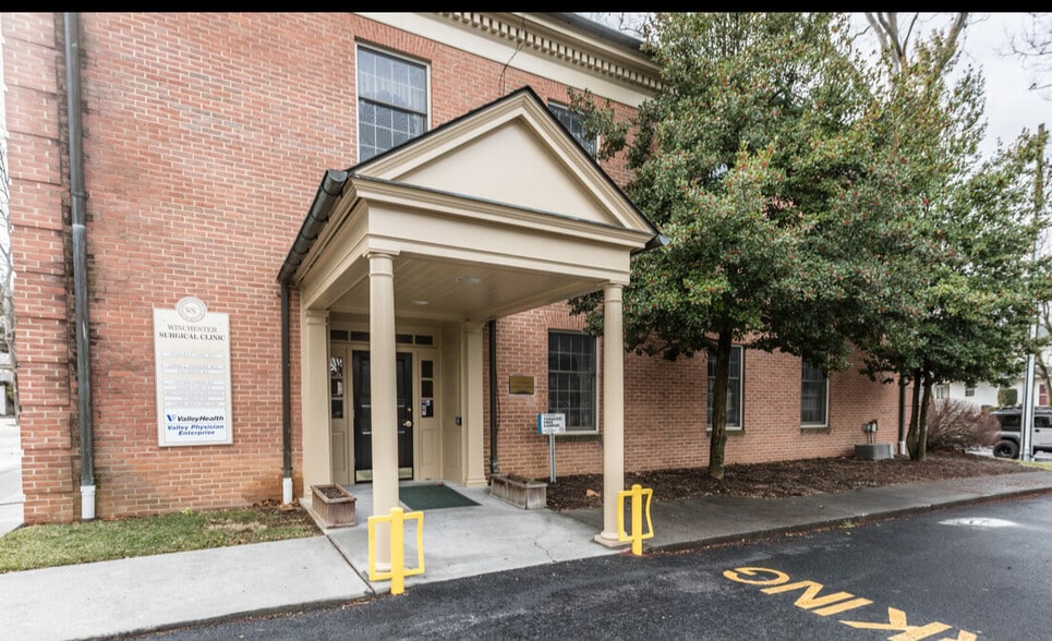 More Photos Of 20 S Stewart St, Winchester Medical For Sale