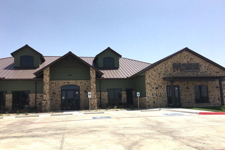 More Photos Of 2021 W Hwy 46, New Braunfels Office For Lease