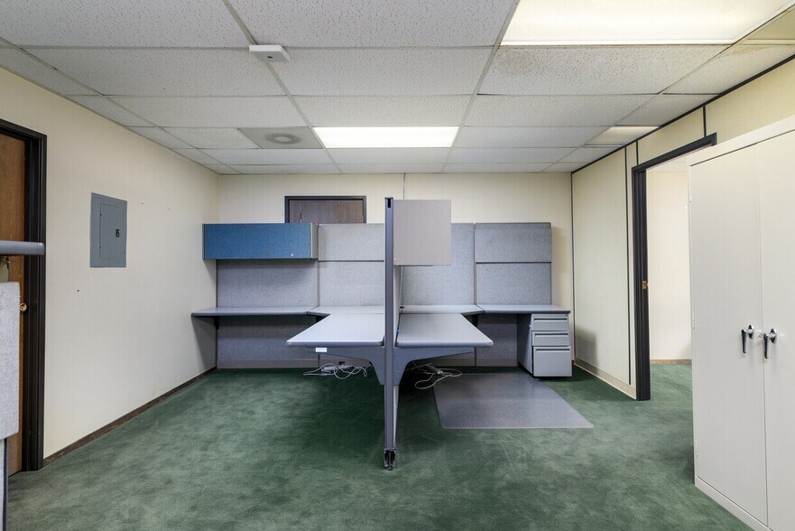 More Photos Of 501 W Channel Islands Blvd, Port Hueneme Loft Creative Space For Sale