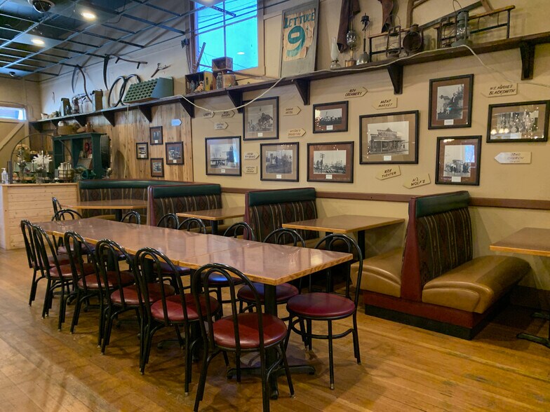 More Photos Of 104 McNaught St, Roy Freestanding For Lease