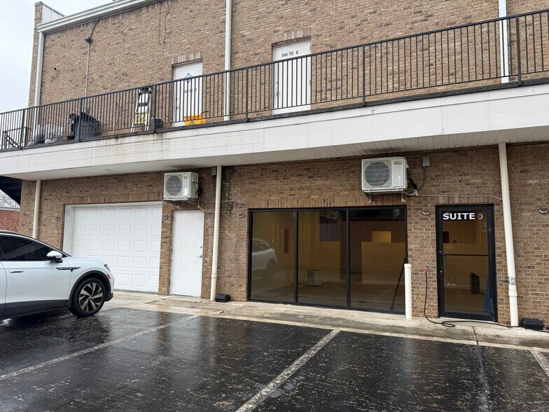 More Photos Of 4195 S Lee St, Buford Unknown For Lease