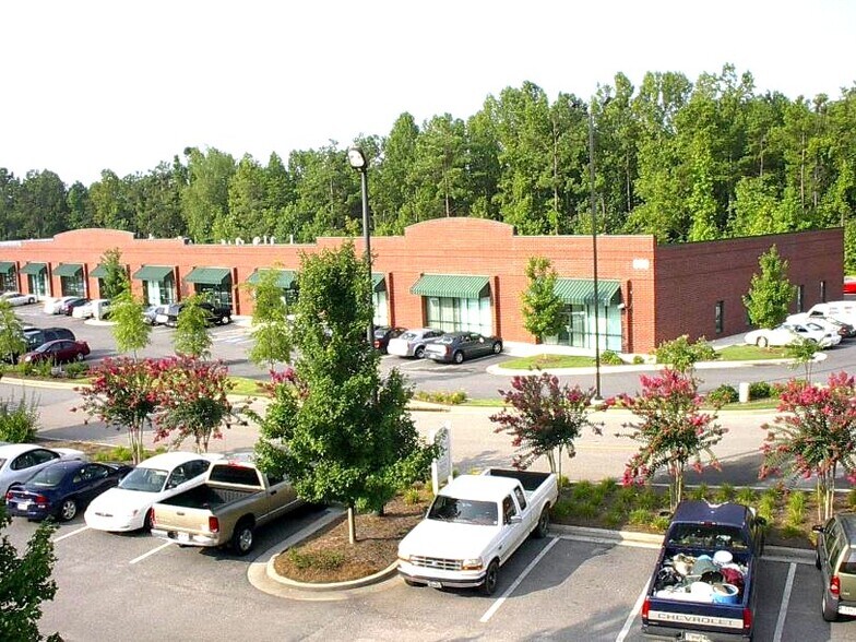 More Photos Of 915 Interstate Ridge Dr, Gainesville Unknown For Lease