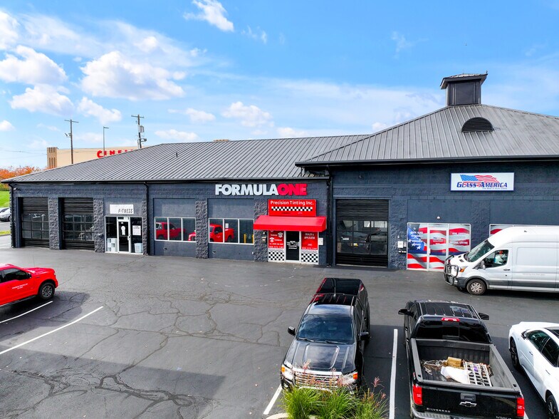 More Photos Of 3801 B Nicholasville Centre Dr, Lexington Unknown For Lease