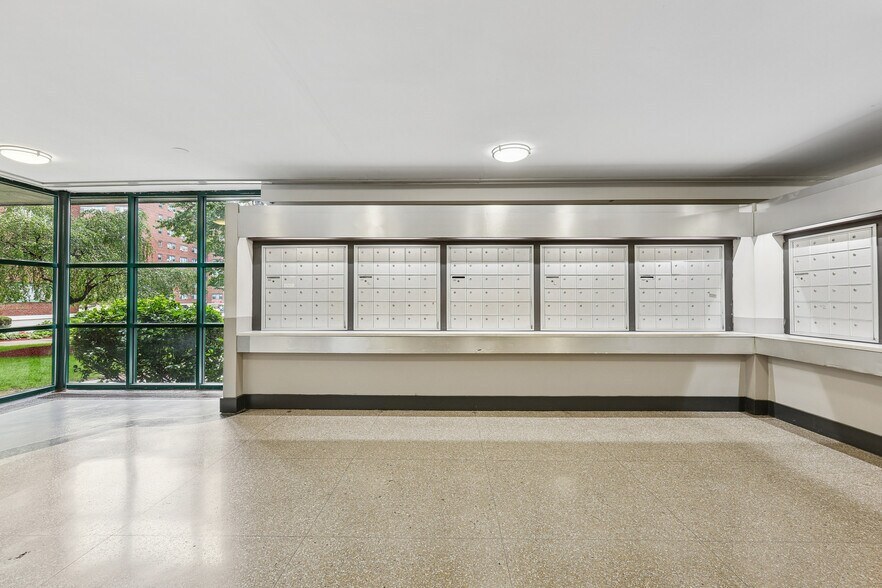 More Photos Of 20 Marshall St, Irvington Apartments For Lease