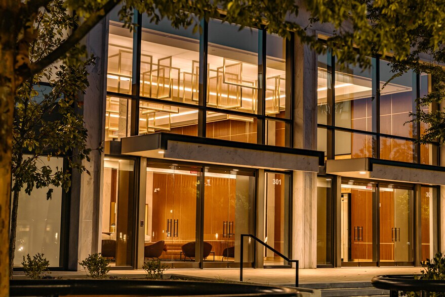 More Photos Of 301 N Main St, Greenville Office For Lease