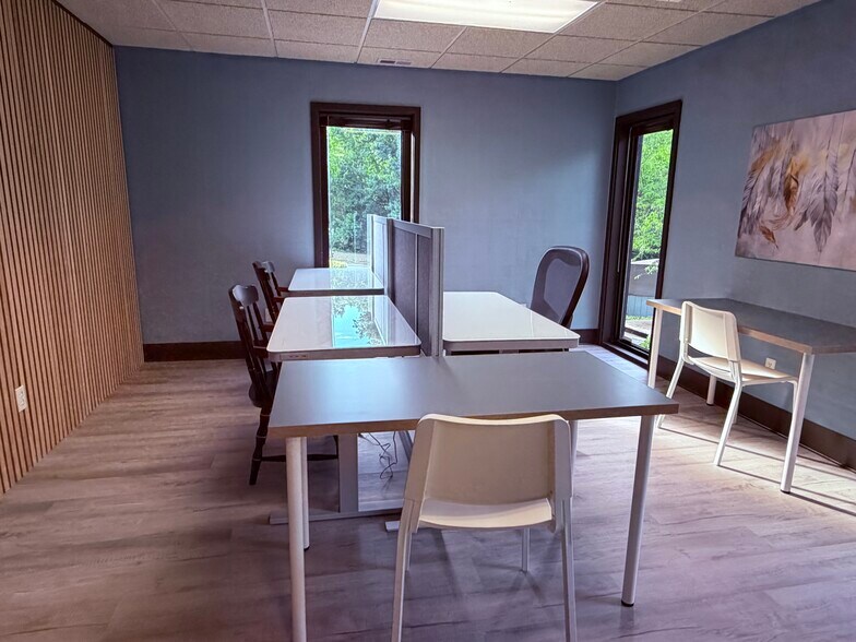 More Photos Of 3721 W Market St, Greensboro Office For Lease