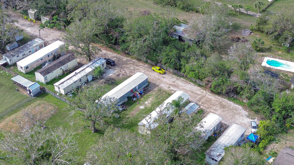 More Photos Of 425 18th St SE, Ruskin Manufactured Housing Mobile Home Park For Sale