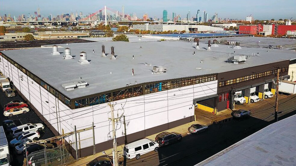More Photos Of 5700 49th St, Maspeth Warehouse For Lease