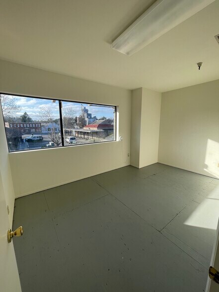 More Photos Of 860 Petaluma Blvd, Petaluma Unknown For Lease