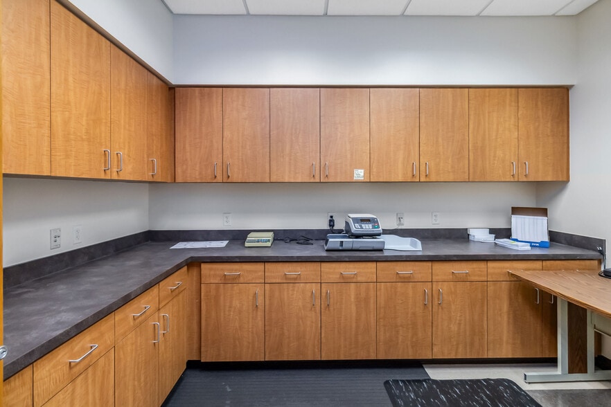 More Photos Of 11002 Lake Hart Dr, Orlando Religious Facility For Lease